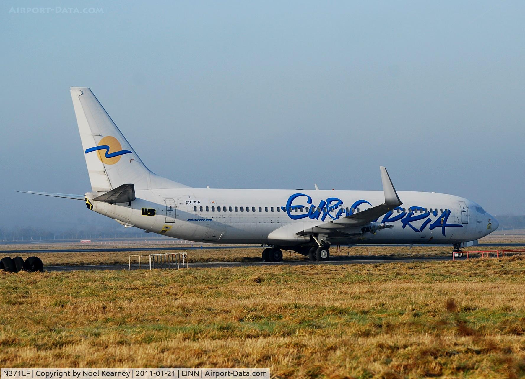 N371LF, 1999 Boeing 737-8Q8 C/N 28056, Stored. ex EUROCYPRIA