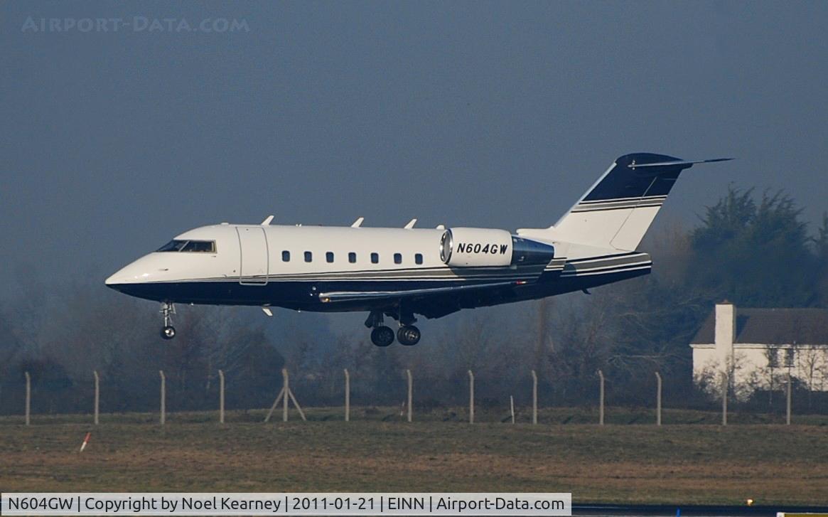 N604GW, 1999 Bombardier Challenger 604 (CL-600-2B16) C/N 5424, Landing Rwy 24