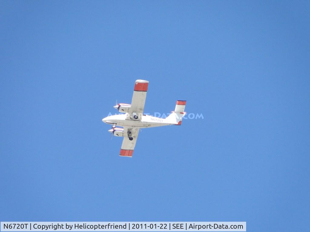 N6720T, 1980 Beech 76 Duchess C/N ME-335, Doing a high flyover over runway 27L