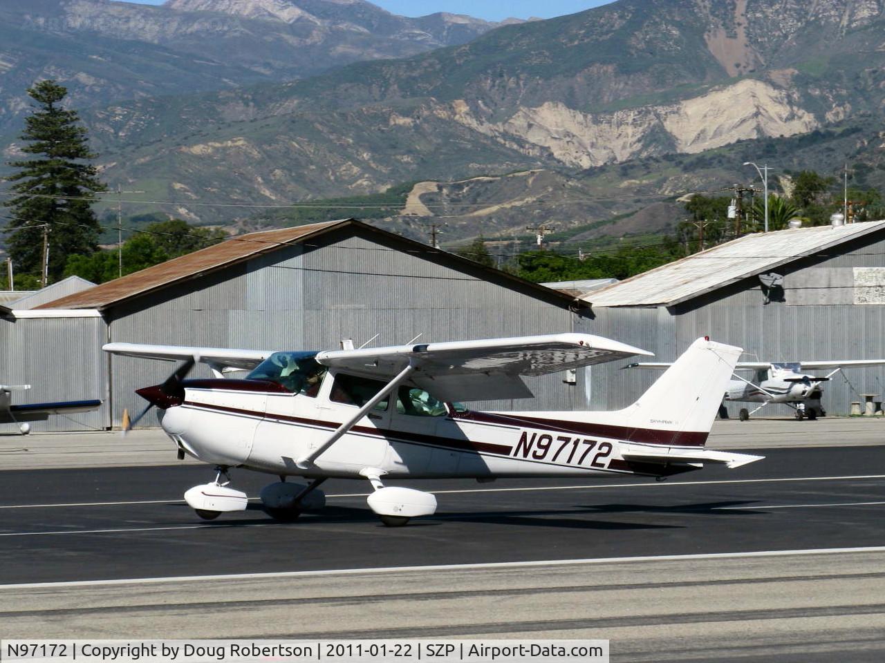 N97172, 1984 Cessna 172P C/N 17276162, 1984 Cessna 172P SKYHAWK II, Lycoming O-320-D2J 160 Hp, landing roll Rwy 22