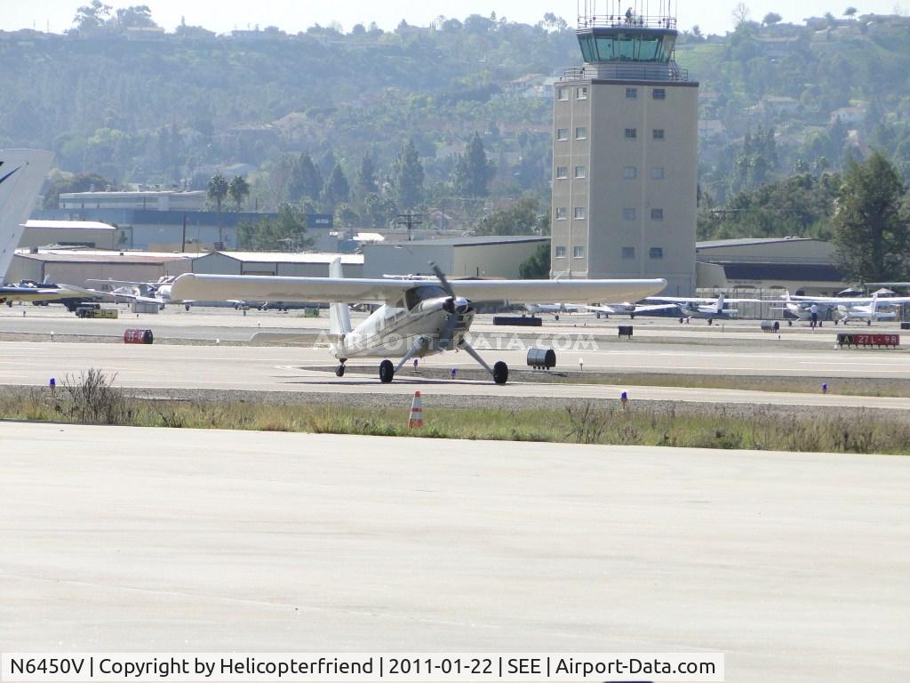 N6450V, 1968 Helio H-295-1200 Super Courier C/N 1293, Taxiing back to hanger after landing on runway 27R
