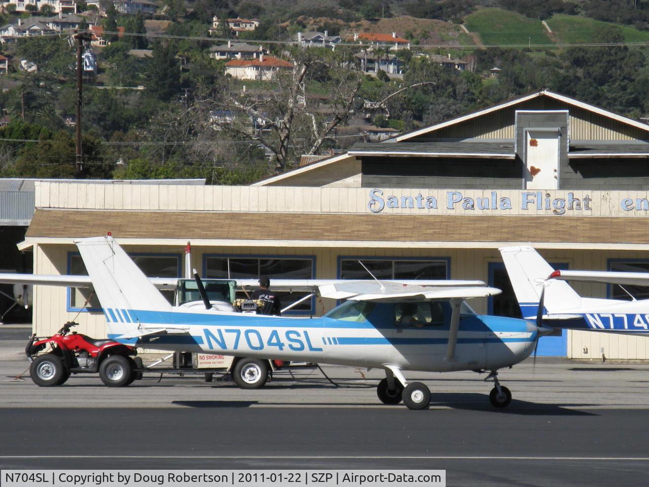 N704SL, 1976 Cessna 150M C/N 15078837, 1976 Cessna 150M, Continental O-200 100 Hp, taxi to Rwy 22