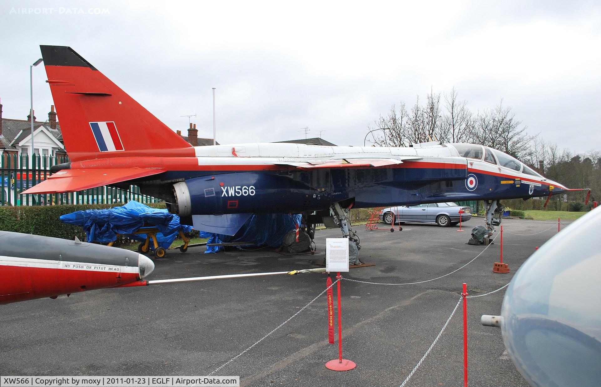 XW566, 1971 Sepecat Jaguar B C/N B.08, Jaguar T2 at the F.A.S.T. museum, Farnborough.