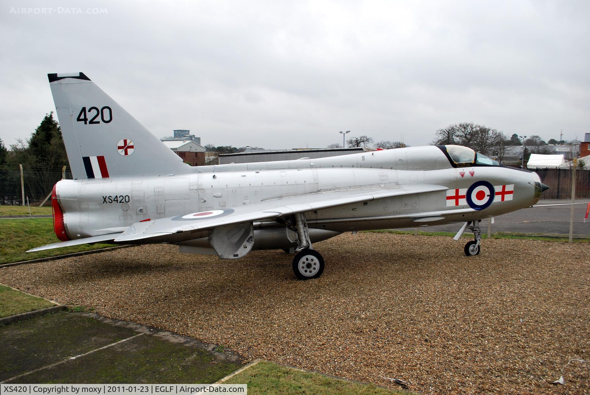 XS420, 1965 English Electric Lightning T.5 C/N 95005, English Electric Lightning T.5 at the F.A.S.T. museum, Farnborough.