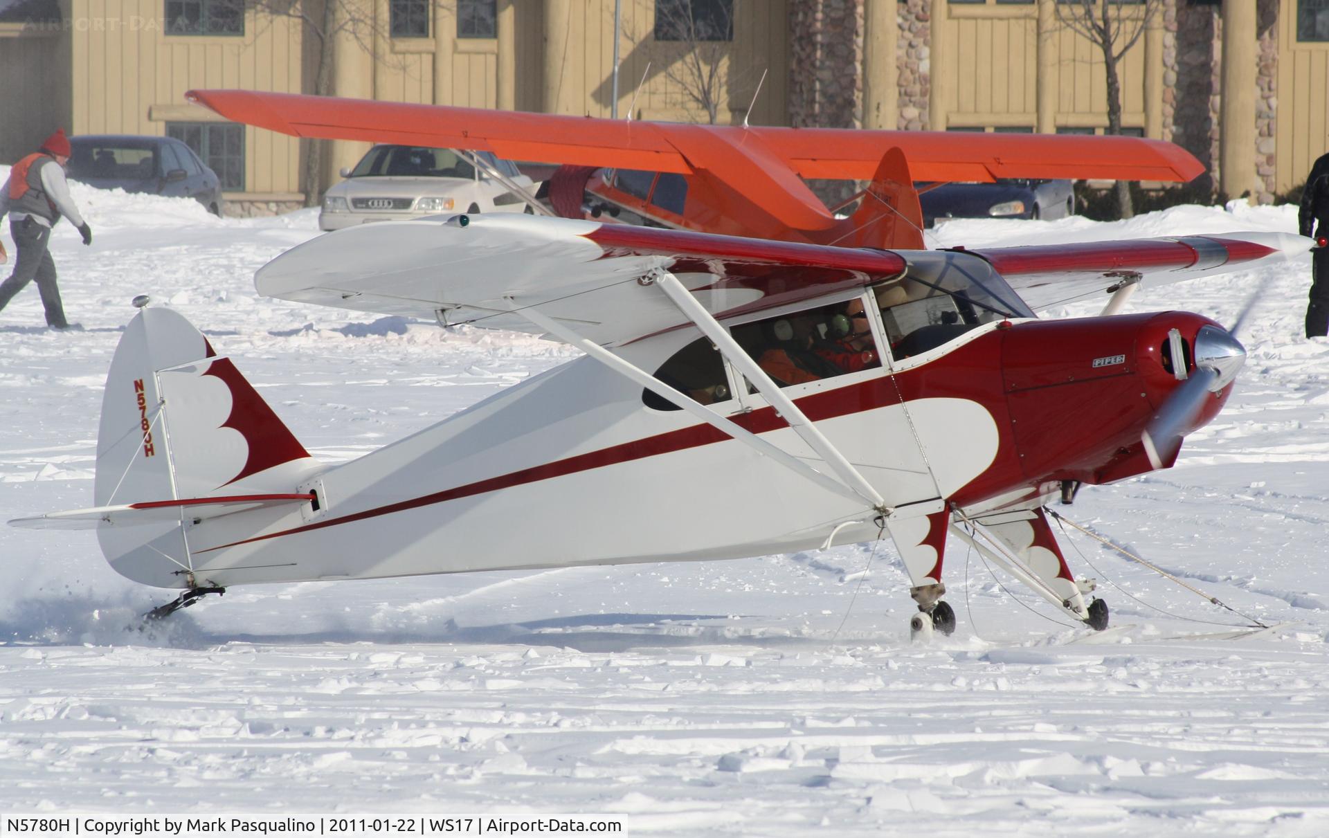 N5780H, 1949 Piper PA-16 Clipper C/N 16-393, Piper PA-16