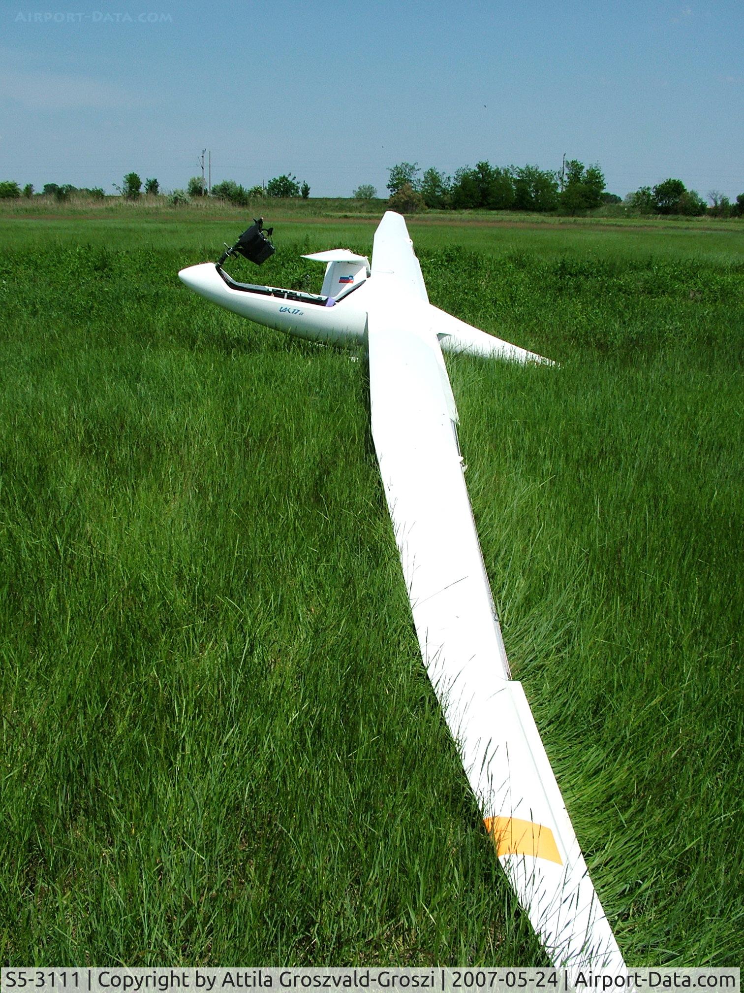 S5-3111, Sportine Aviacija LAK-17A, Following the take off the aerotowed glider climbed steeply above the tow plane. The pilot released and initiated a turn. The wingtip touched the ground and the glider swerved. The pilot remained unhurt, the fuselage and the horizontal stabiliser broke