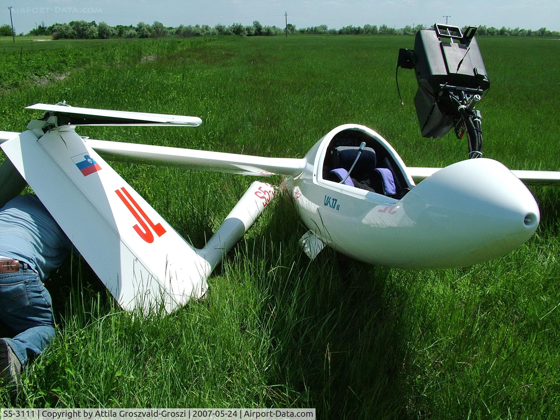 S5-3111, Sportine Aviacija LAK-17A, Following the take off the aerotowed glider climbed steeply above the tow plane. The pilot released and initiated a turn. The wingtip touched the ground and the glider swerved. The pilot remained unhurt, the fuselage and the horizontal stabiliser broke.
