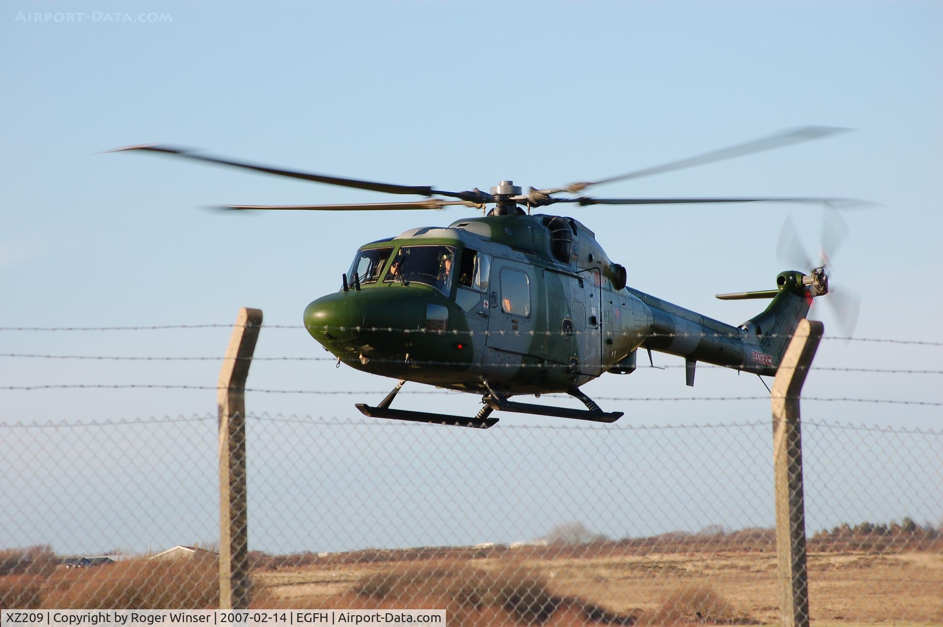 XZ209, 1979 Westland Lynx AH.7 C/N 125, Visiting Swansea Airport. Unit unknown. Struck off charge in December 2007.