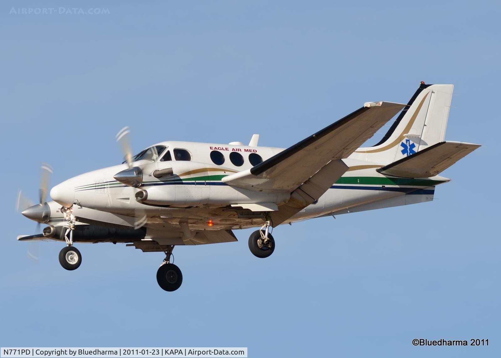 N771PD, Raytheon Aircraft Company C90A C/N LJ-1635, On final