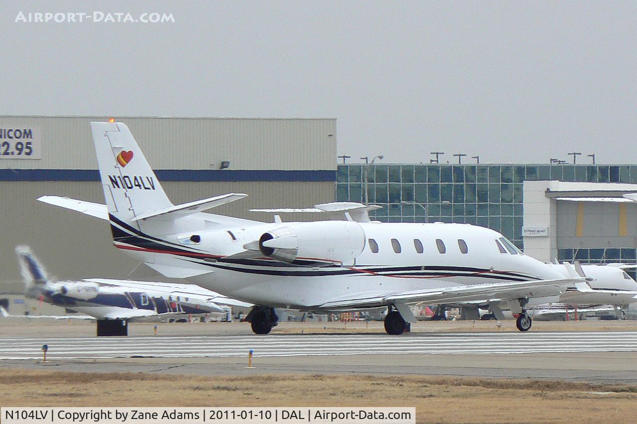 N104LV, 2001 Cessna 560XL Citation Excel C/N 560-5190, At Dallas Love Field