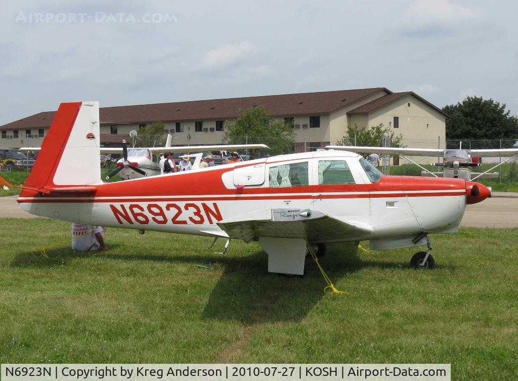 N6923N, 1968 Mooney M20C Ranger C/N 680181, EAA AirVenture 2010