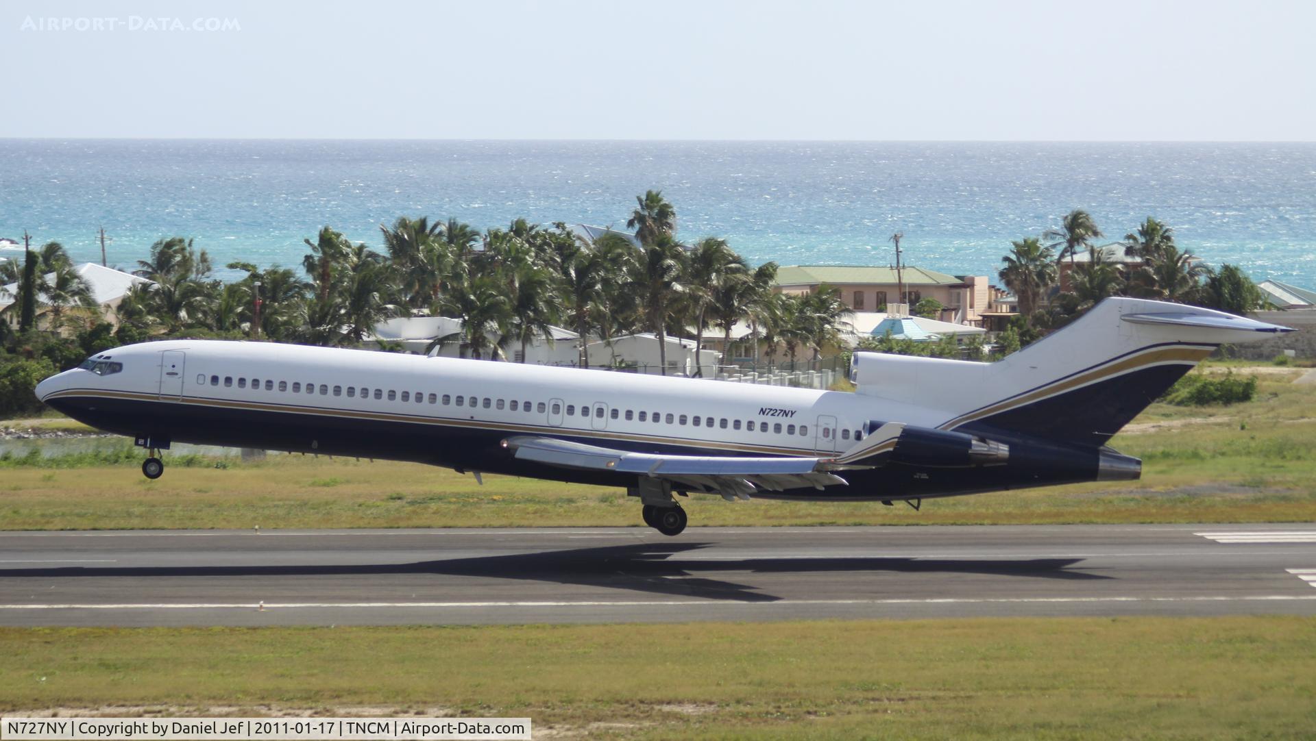 N727NY, 1973 Boeing 727-232 C/N 20646, N727NY lnading at TNCM