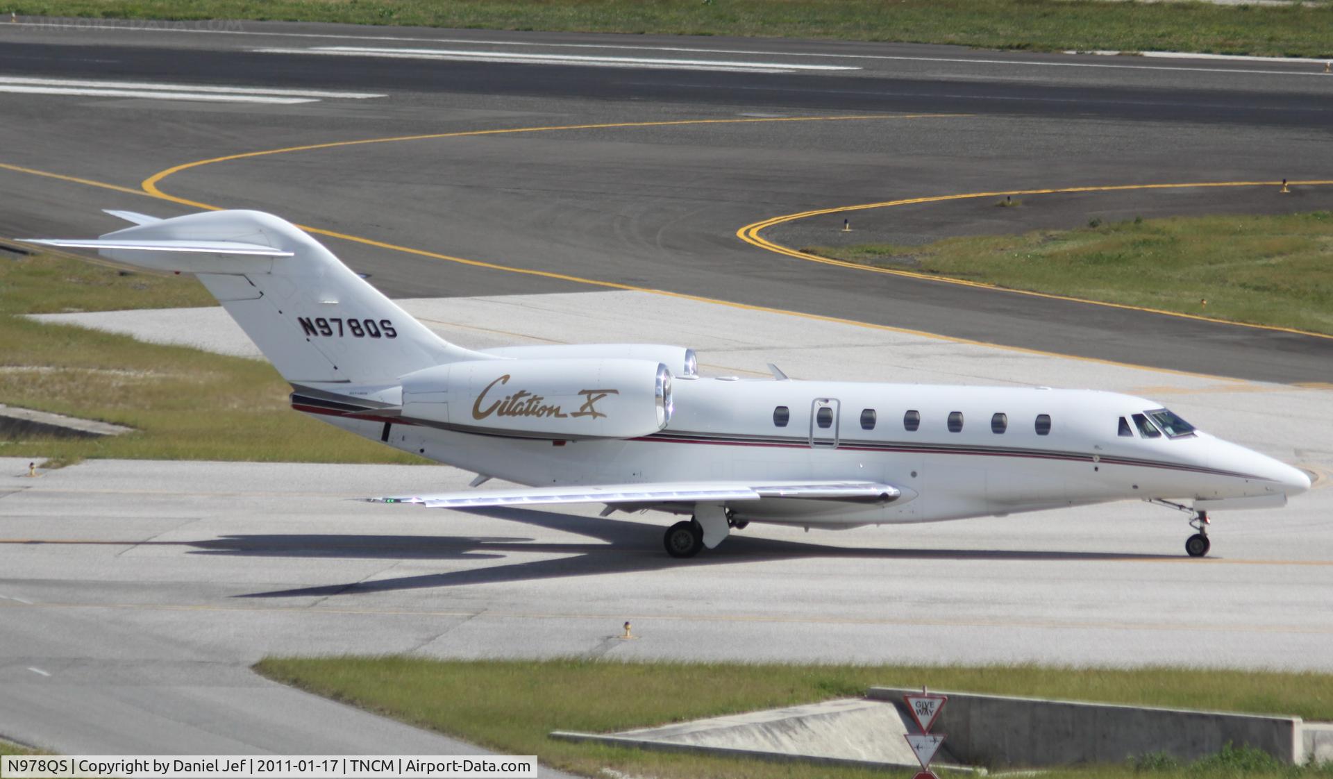 N978QS, 2002 Cessna 750 Citation X Citation X C/N 750-0187, N978QS taxing for ake off at TNCM