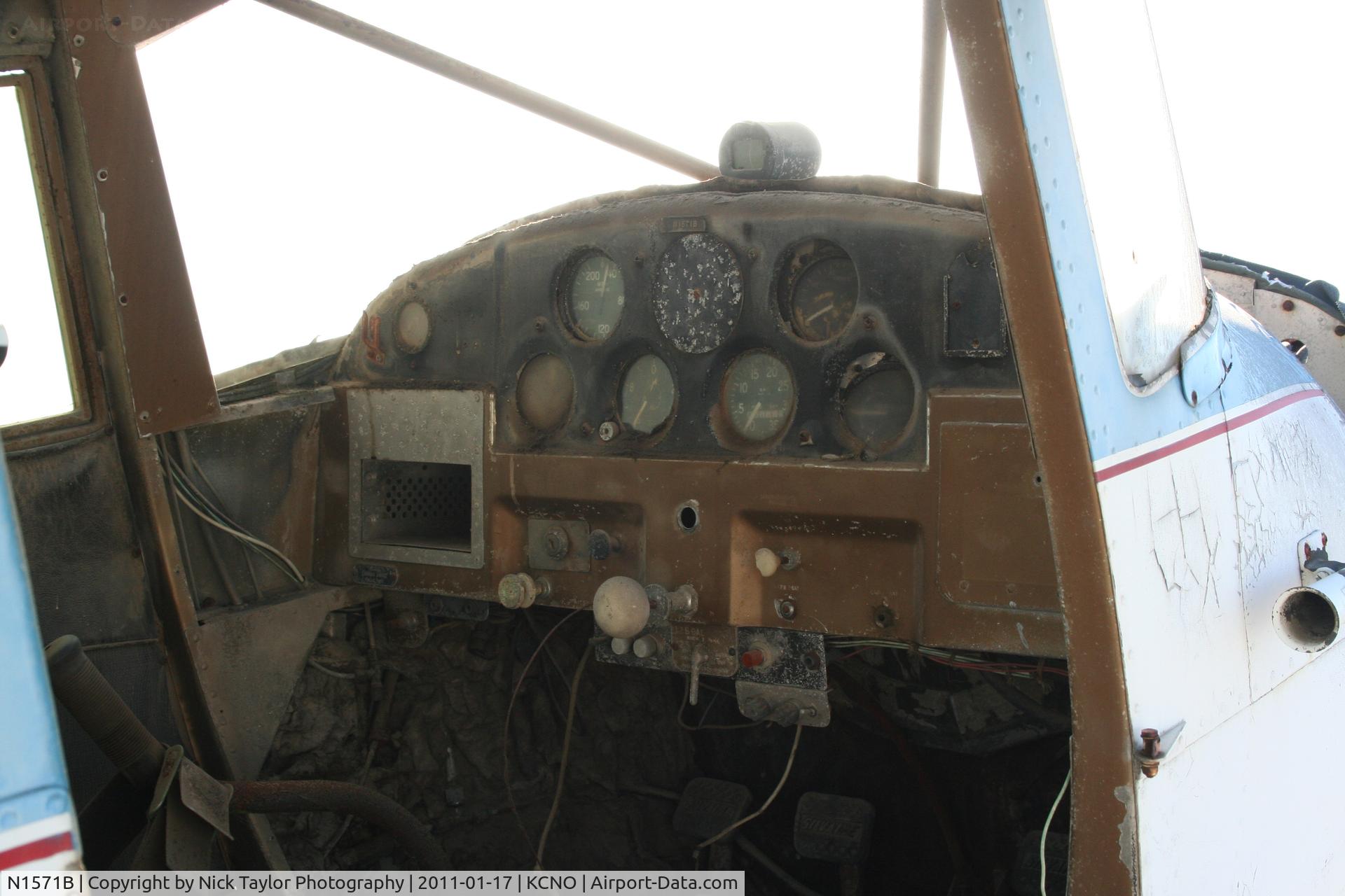 N1571B, 1948 Luscombe 8E Silvaire C/N 6198, Rotting Luscombe at Chino