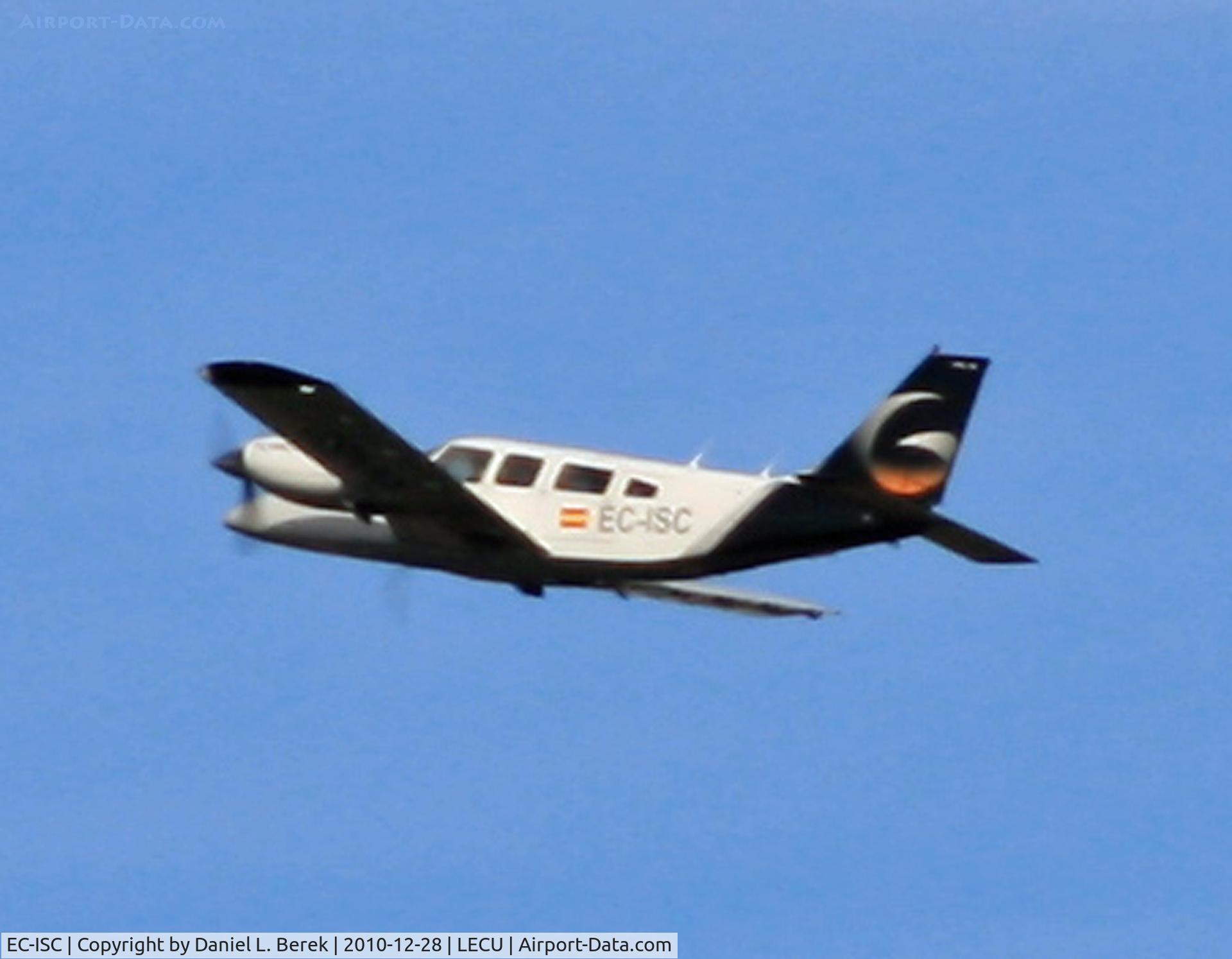 EC-ISC, 1977 Piper PA-34-200T Seneca II C/N 34-7770403, A nice Seneca shows off her new livery.