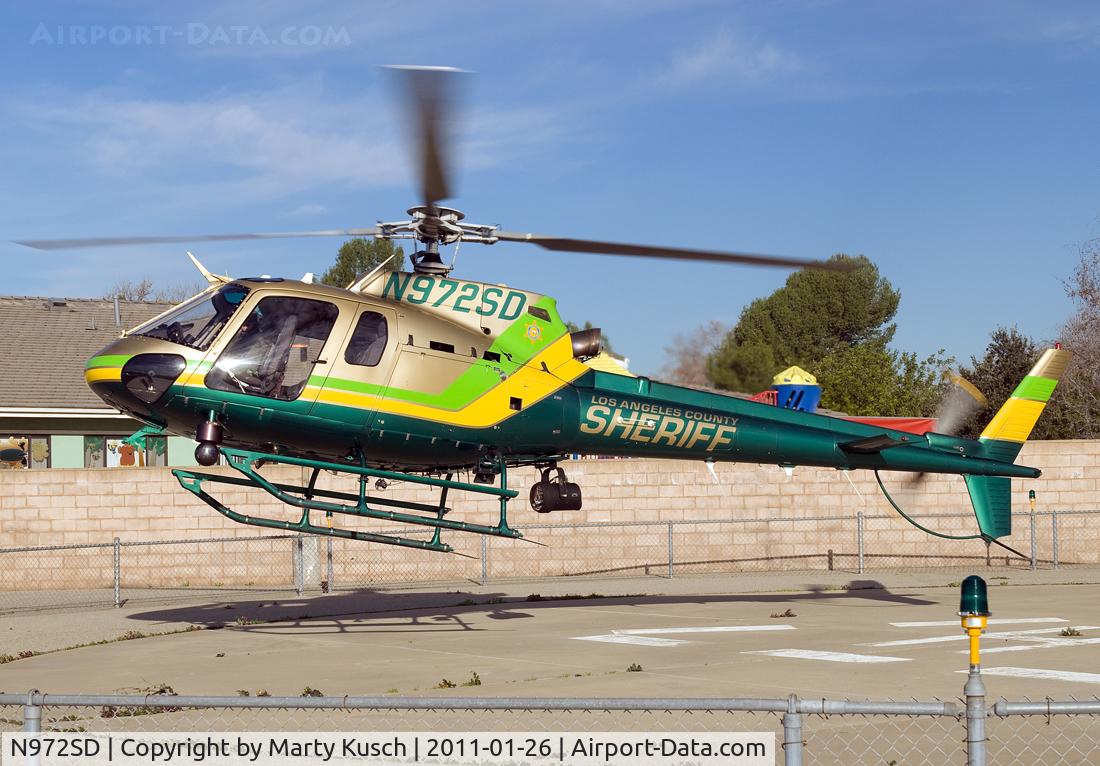 N972SD, 2003 Eurocopter AS-350B-2 Ecureuil Ecureuil C/N 3771, Landing at Walnut Station.