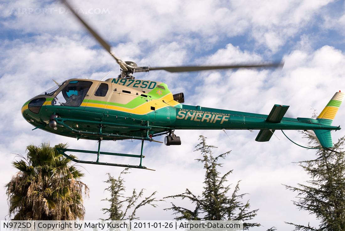 N972SD, 2003 Eurocopter AS-350B-2 Ecureuil Ecureuil C/N 3771, Landing at Walnut Station.