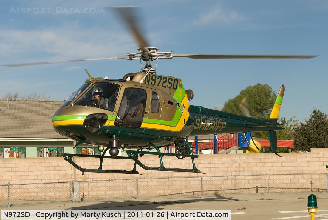 N972SD, 2003 Eurocopter AS-350B-2 Ecureuil Ecureuil C/N 3771, Landing at Walnut Station.