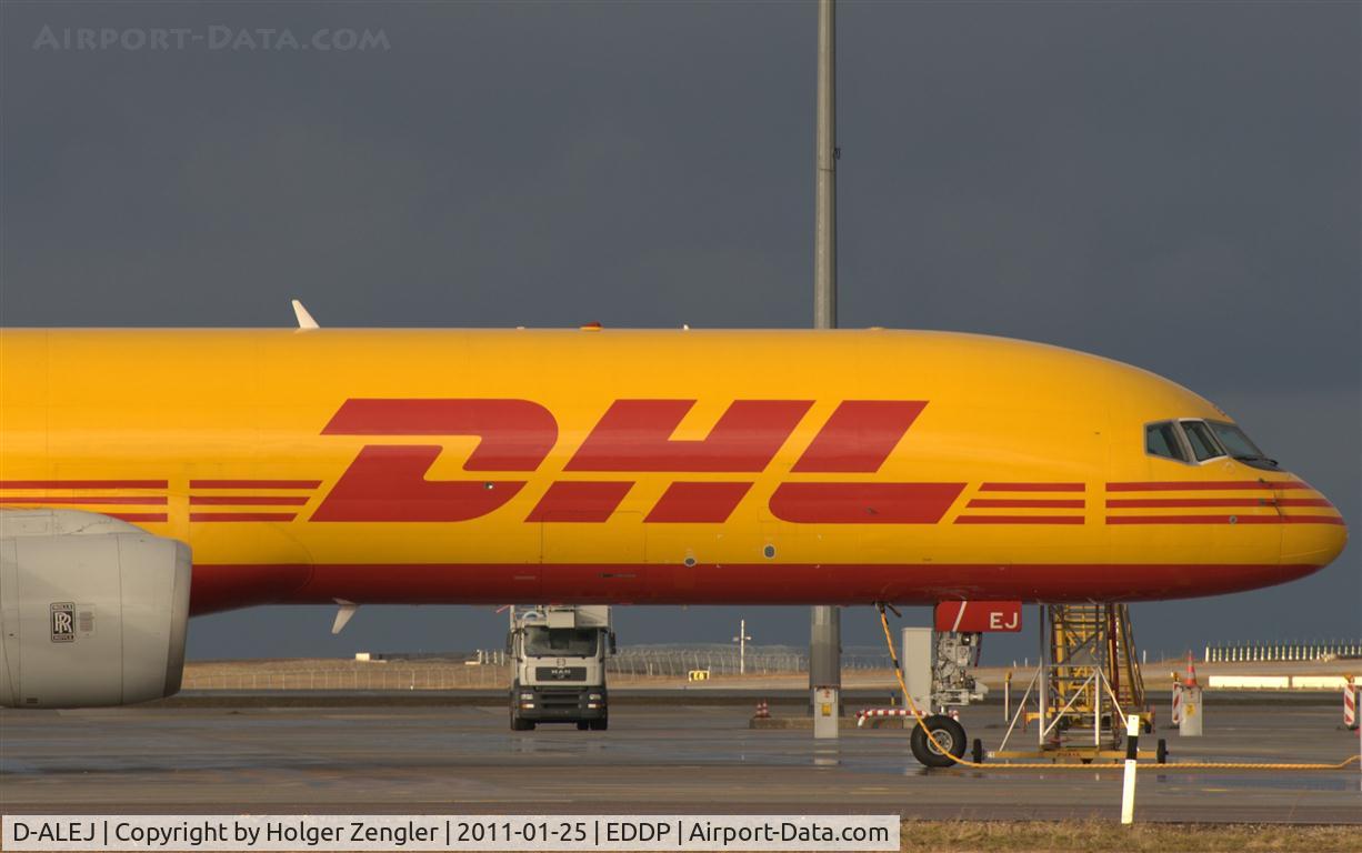 D-ALEJ, 1991 Boeing 757-23APF C/N 24971, Front unit of a 20 years old beauty.