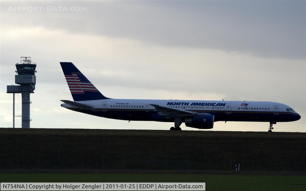 N754NA, 2001 Boeing 757-28A C/N 29381, Passing by alongside Leipzig Tower....