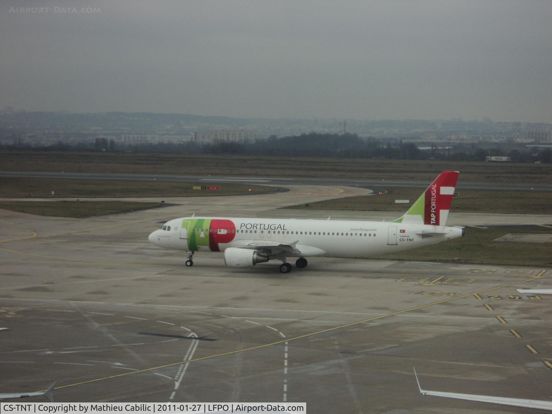 CS-TNT, 2009 Airbus A320-214 C/N 4095, Airbus A320-214