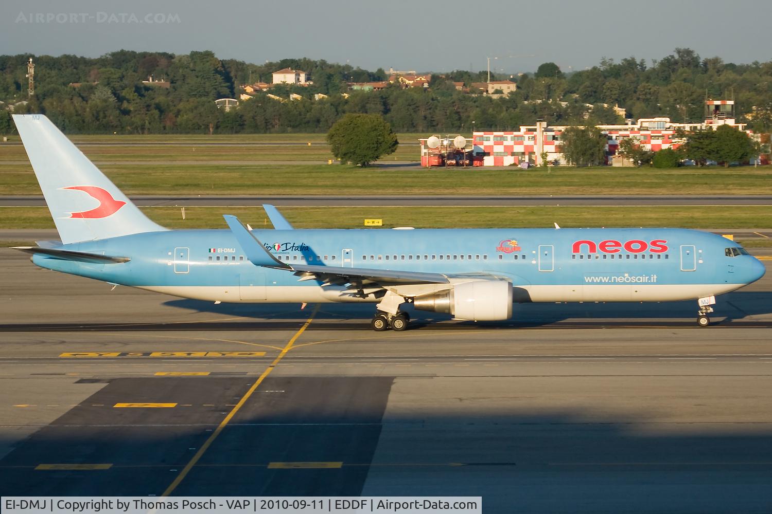 EI-DMJ, 1995 Boeing 767-306/ER C/N 27958, NEOS