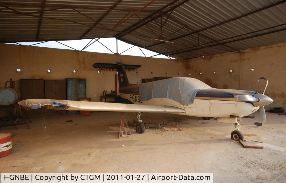 F-GNBE, Piper PA 32 RT 300 C/N 32R7885042, Not too happy now, been here for a couple of years apparantly, Saint Louis, Senegal