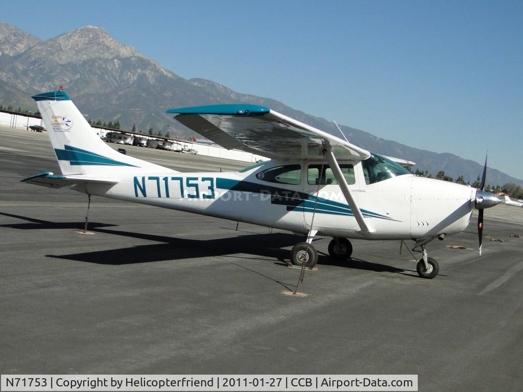 N71753, 1969 Cessna 182M Skylane C/N 18259739, Parked in transient parking