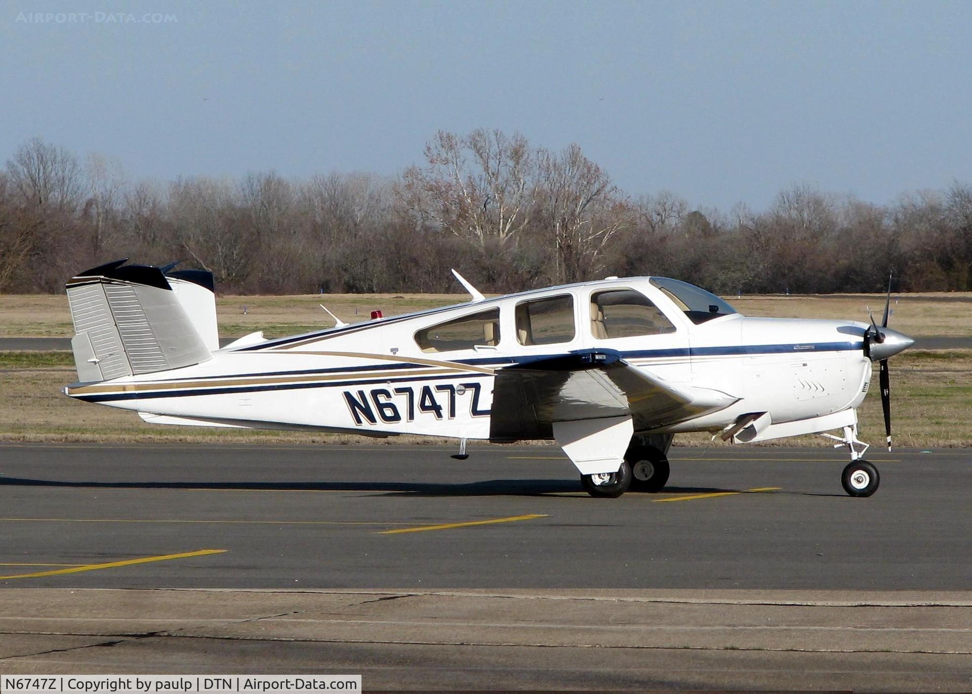 N6747Z, 1980 Beech V35B Bonanza C/N D-10346, At Downtown Shreveport.