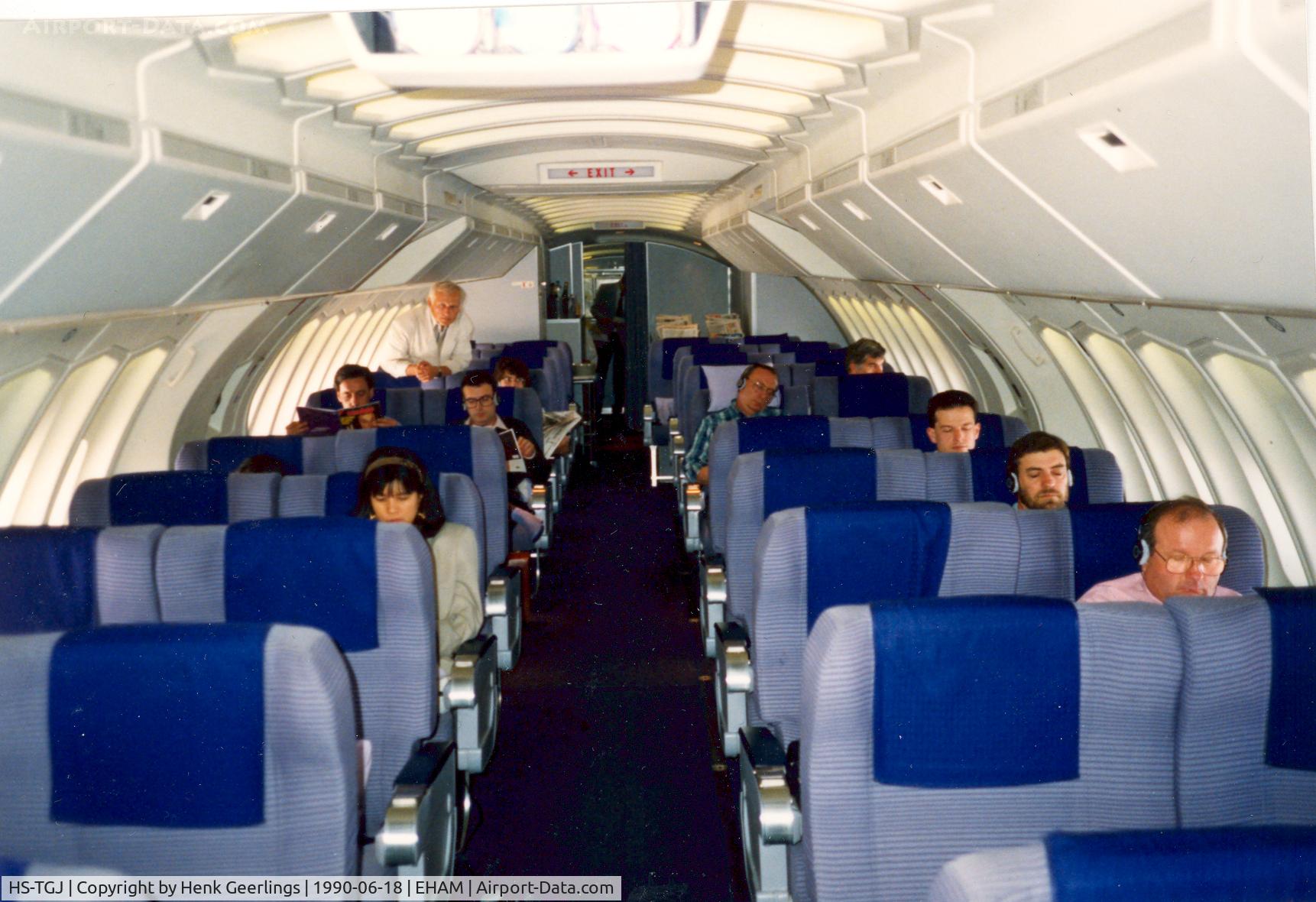 HS-TGJ, 1990 Boeing 747-4D7 C/N 24459, Thai , Upper deck ,  Royal Executive Class , B747-400