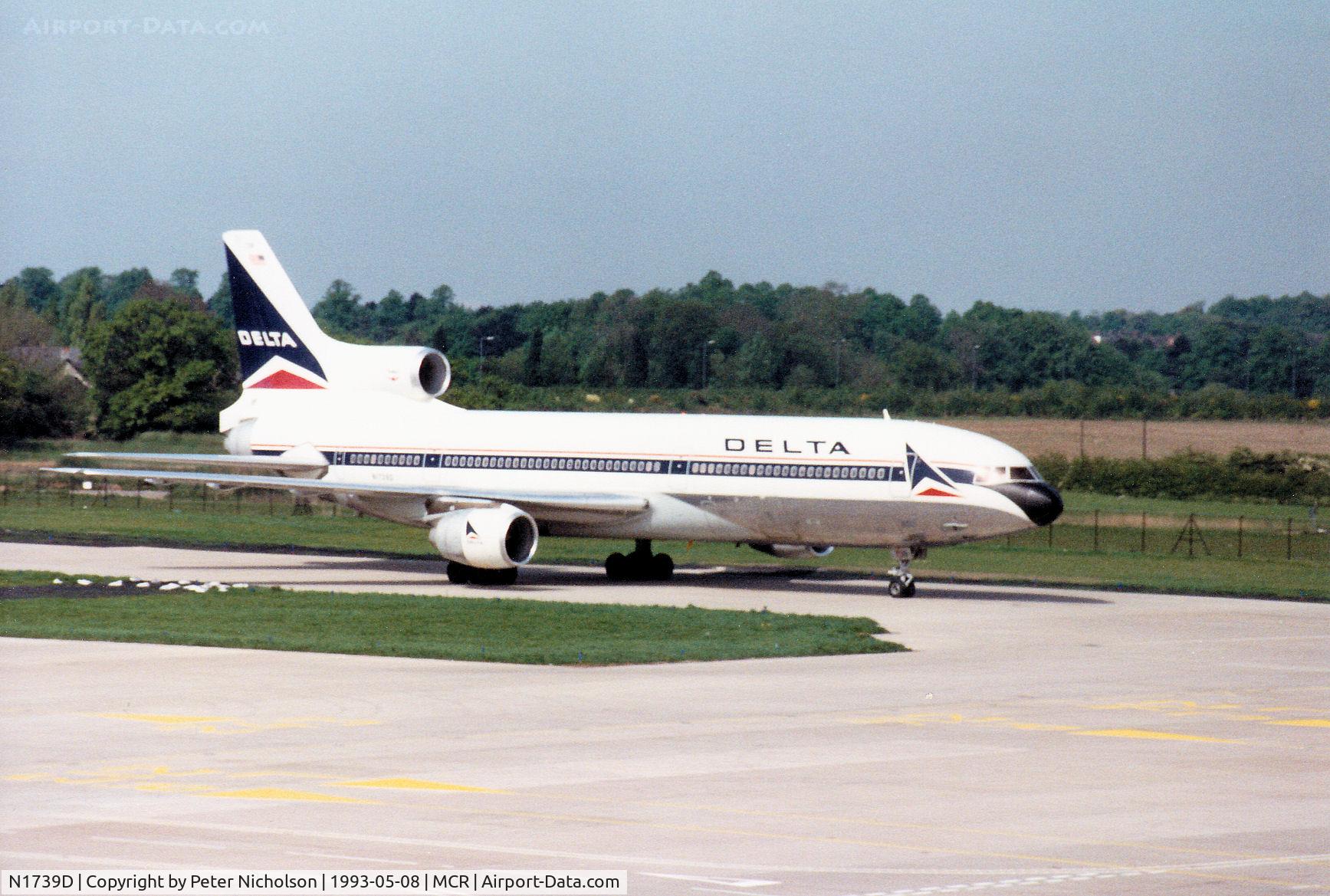 N1739D, 1982 Lockheed L-1011-385-1-15 TriStar 250 C/N 193C-1237, Lockheed TriStar of Delta Airlines arriving at Manchester in May 1993.