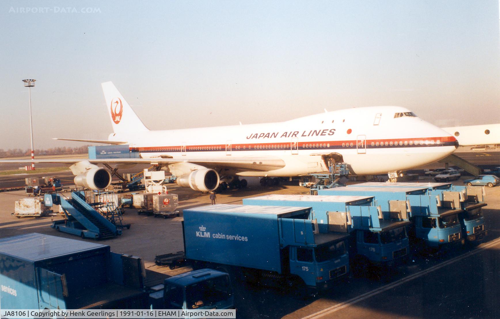 JA8106, 1971 Boeing 747-246B C/N 19825, Japan Air Lines , B747 ready for the flight Amsterdam to Tokyo - Narita , Jan '91