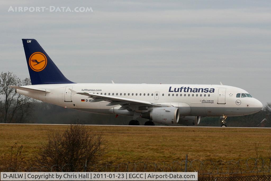D-AILW, 1998 Airbus A319-114 C/N 853, Lufthansa A319 lining up on RW05L
