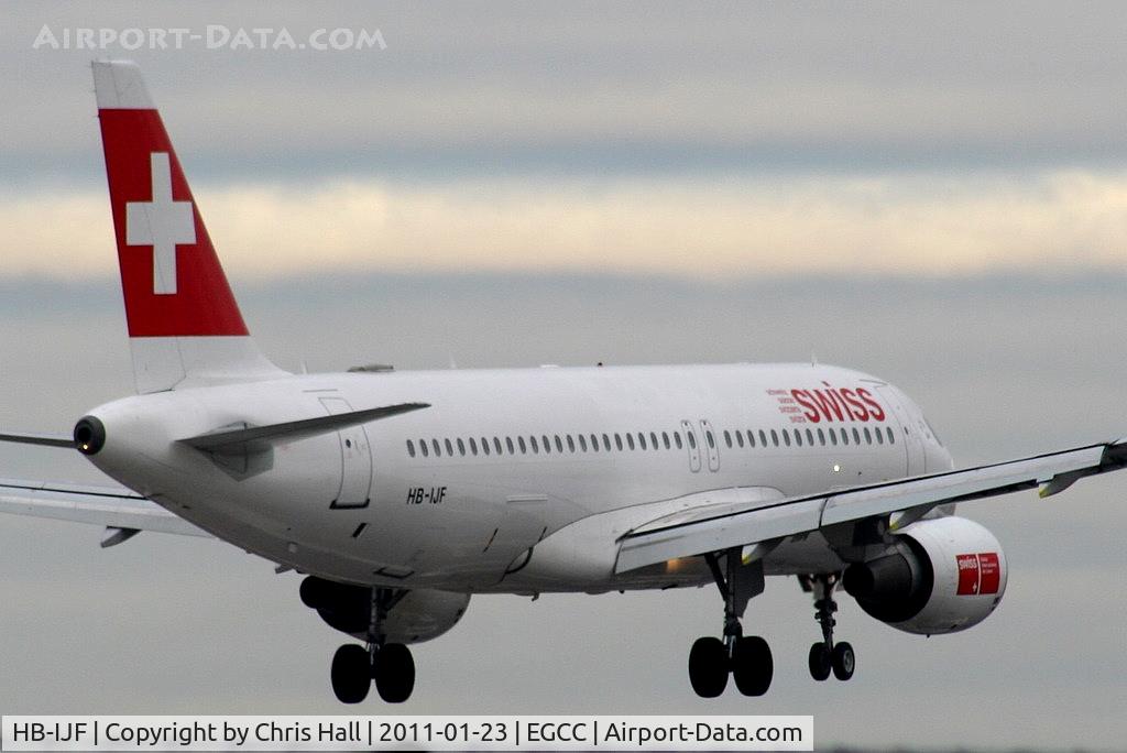 HB-IJF, 1995 Airbus A320-214 C/N 562, Swiss International A320 on approach for RW05L