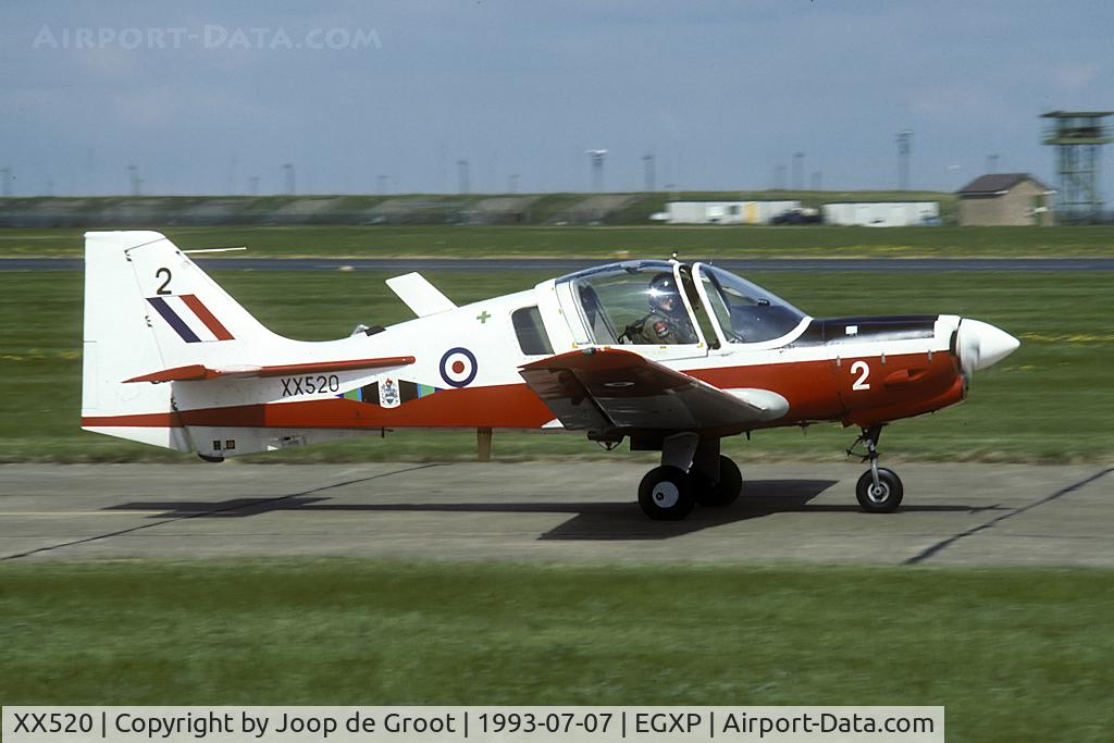 XX520, 1973 Scottish Aviation Bulldog T.1 C/N BH120/206, with CFS badge.
