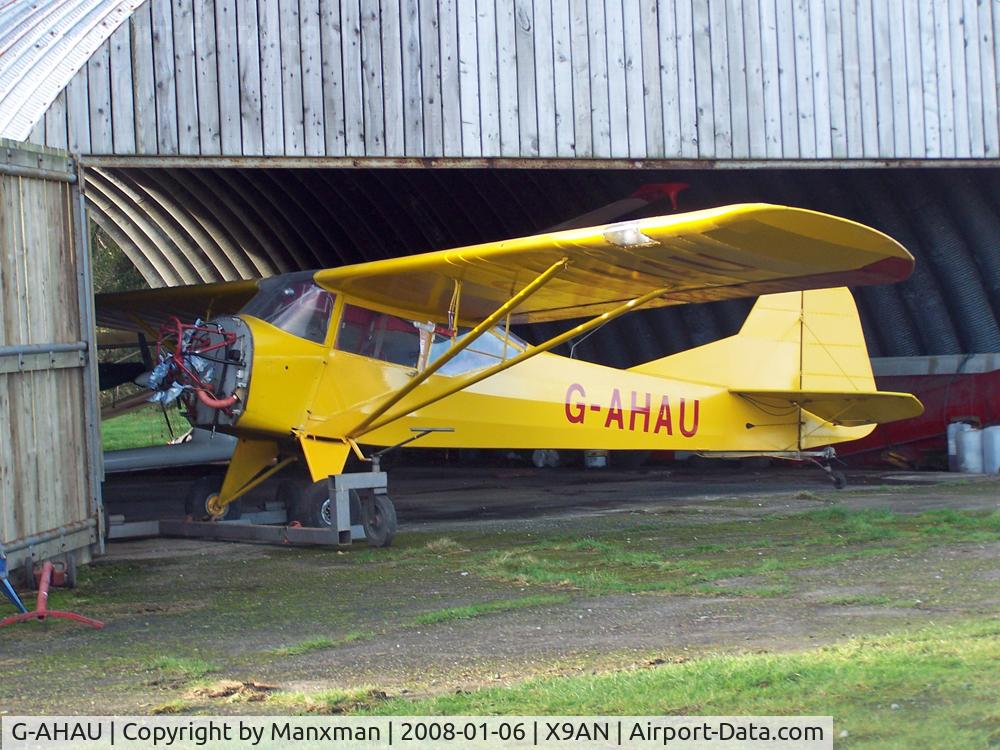 G-AHAU, 1945 Auster J-1 Autocrat C/N 1850, Resident Autocrat outside gliding club hangar
