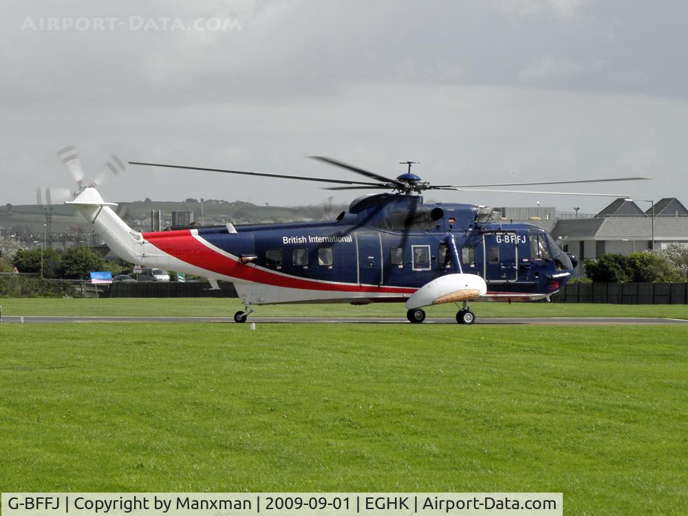 G-BFFJ, 1978 Sikorsky S-61N C/N 61777, Taxiing at Penzance