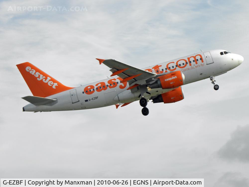 G-EZBF, 2006 Airbus A319-111 C/N 2923, Easyjet departing