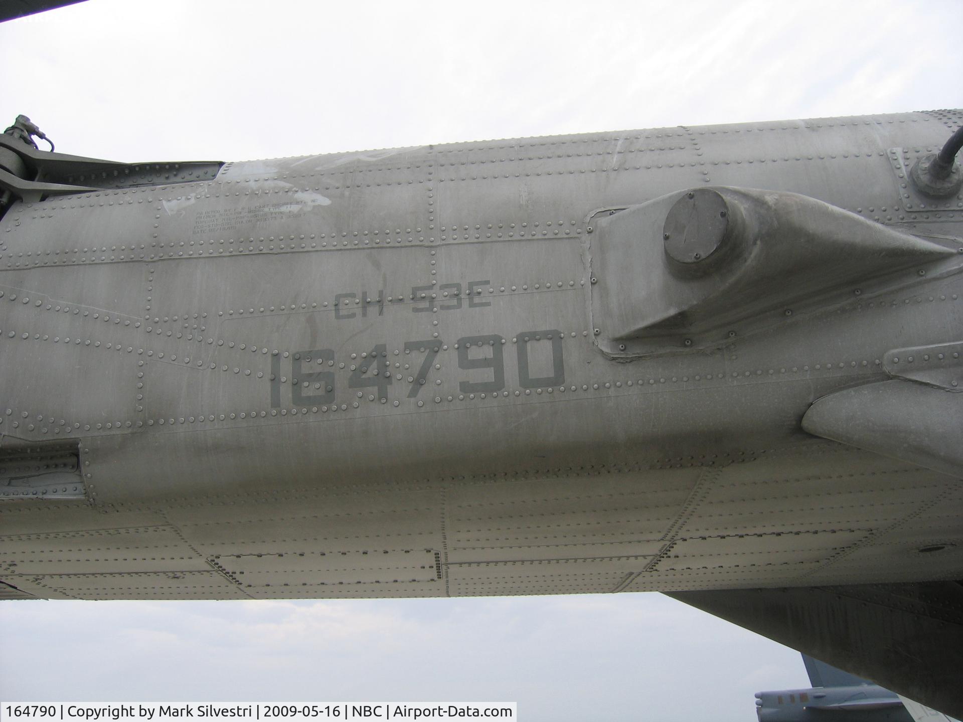 164790, Sikorsky CH-53E Super Stallion C/N 65-633, Static at Marine Corps Air Station Beaufort