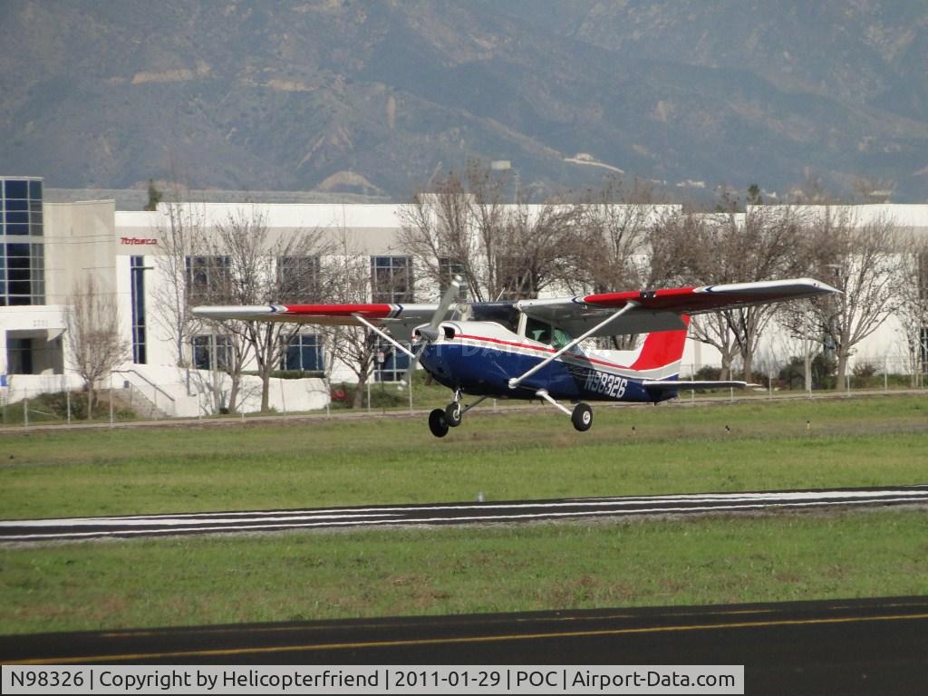 N98326, 1984 Cessna 172P C/N 17276278, Landing on runway 26l, just about down