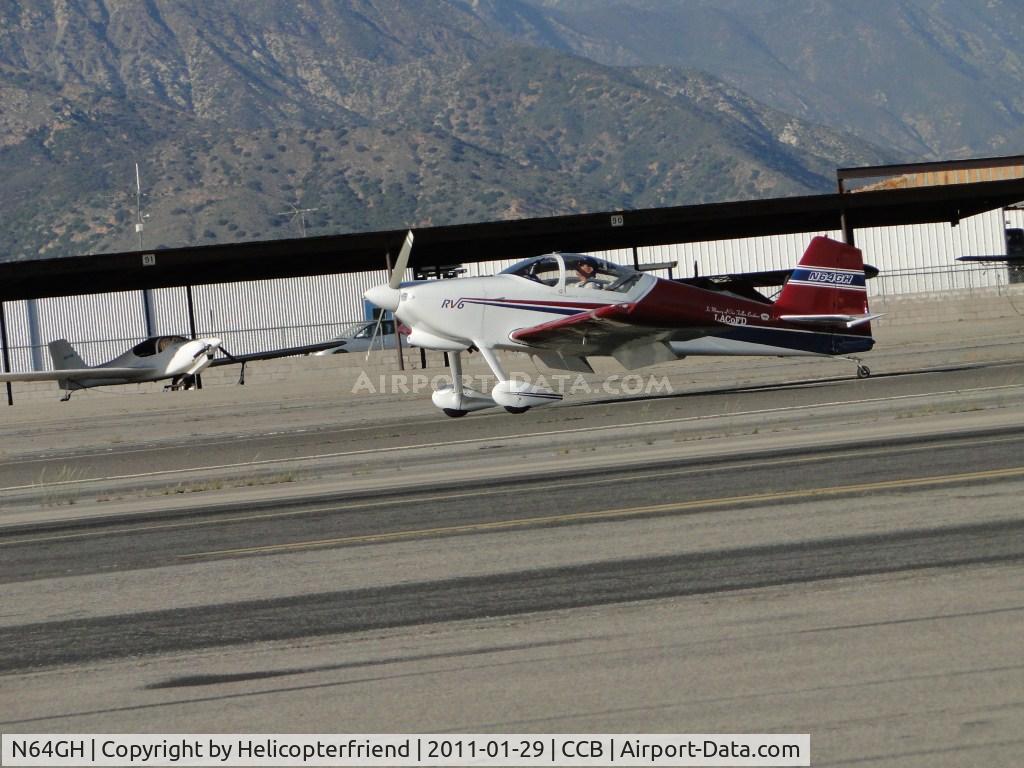N64GH, 2000 Vans RV-6 C/N 24683, Lifting off and heading westbound from runway 24