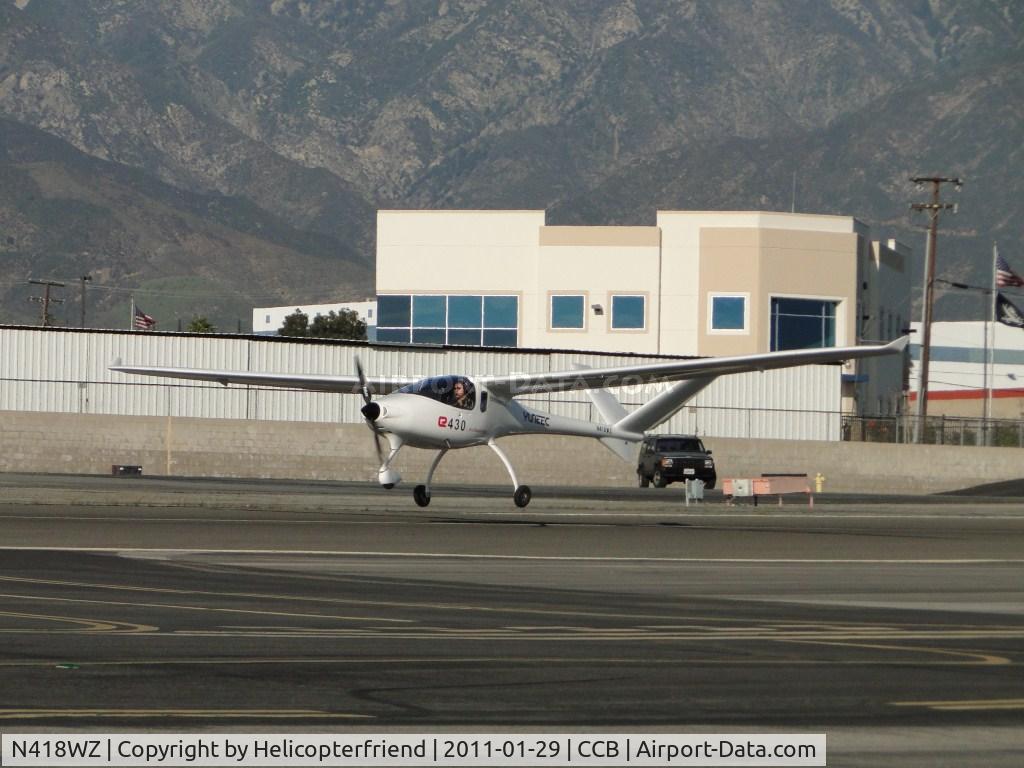 N418WZ, Yuneec E430 C/N YN-E430-0004, Waiting for permission to take off