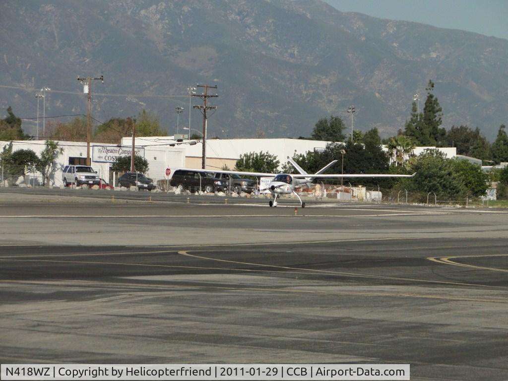 N418WZ, Yuneec E430 C/N YN-E430-0004, Lifting off westbound