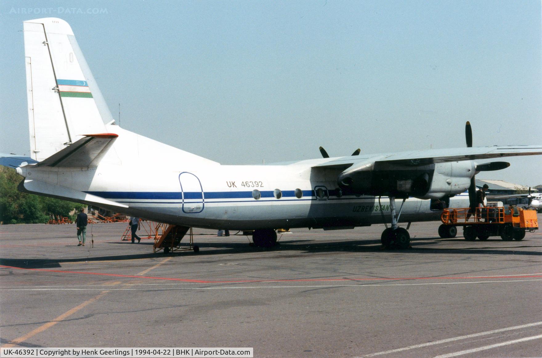 UK-46392, 1970 Antonov An-24B C/N 07306205, Uzbekistan Airways. Domestic flt tp Tashkent , Apr '94