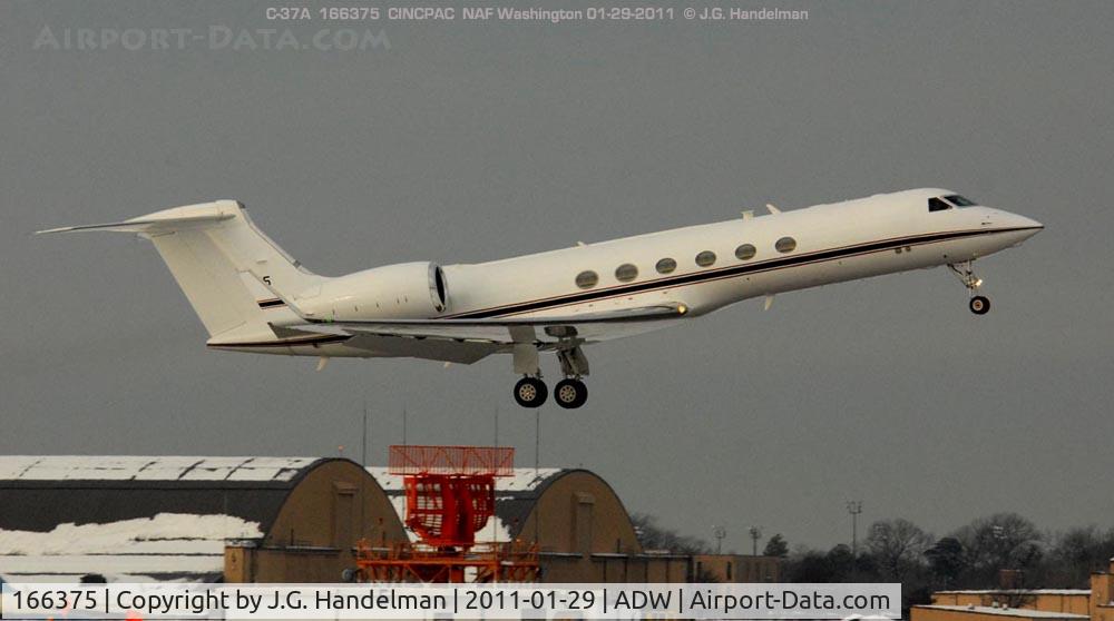 166375, Gulfstream Aerospace C-37A (Gulfstream V) C/N 657, Take off at ADW