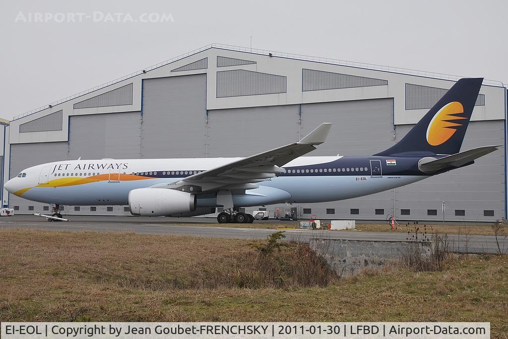 EI-EOL, 2004 Airbus A330-243 C/N 597, ex Livingston, new colors after painting Chateauroux