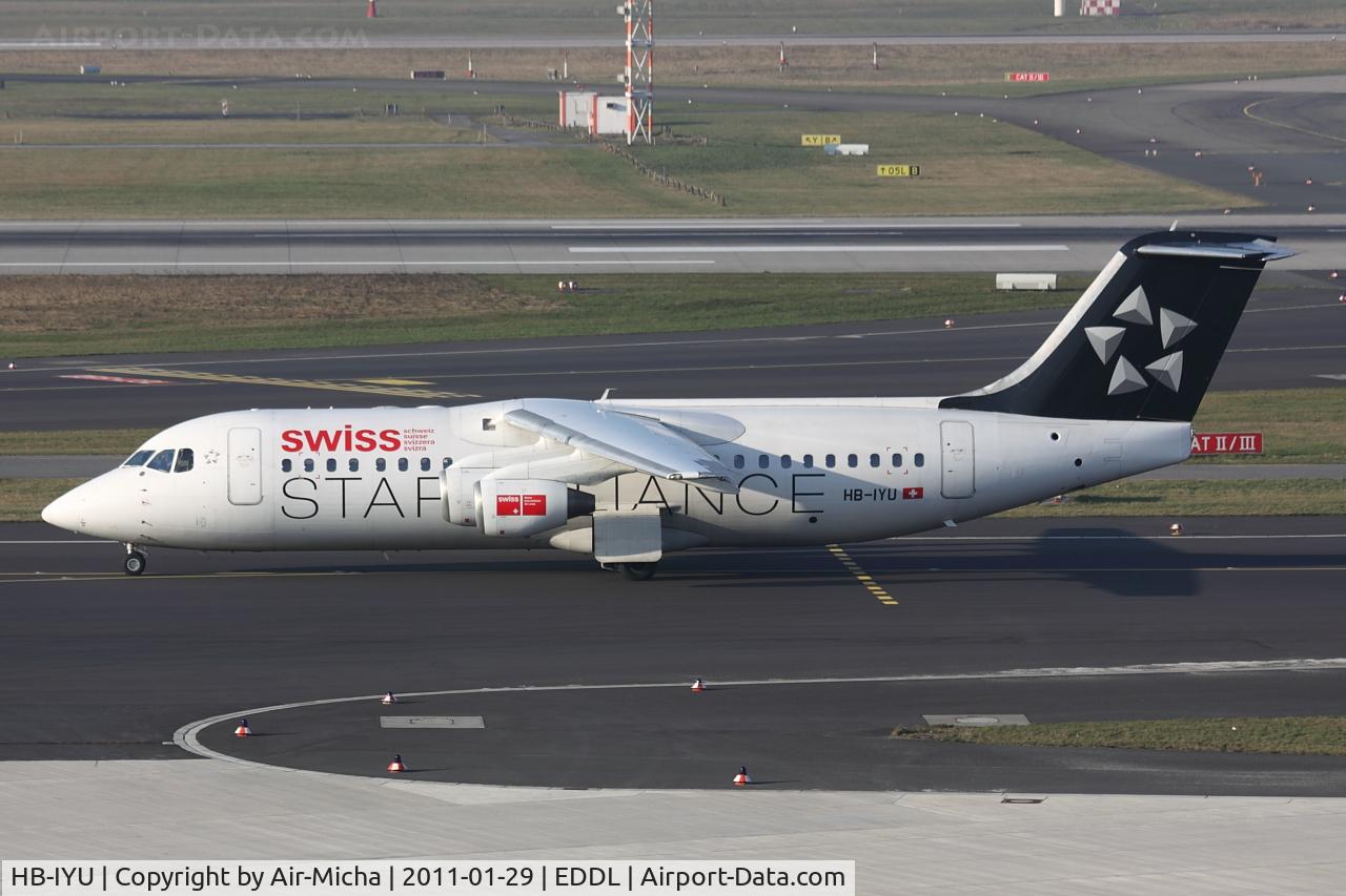 HB-IYU, 2000 British Aerospace Avro 146-RJ100 C/N E3379, Swissair