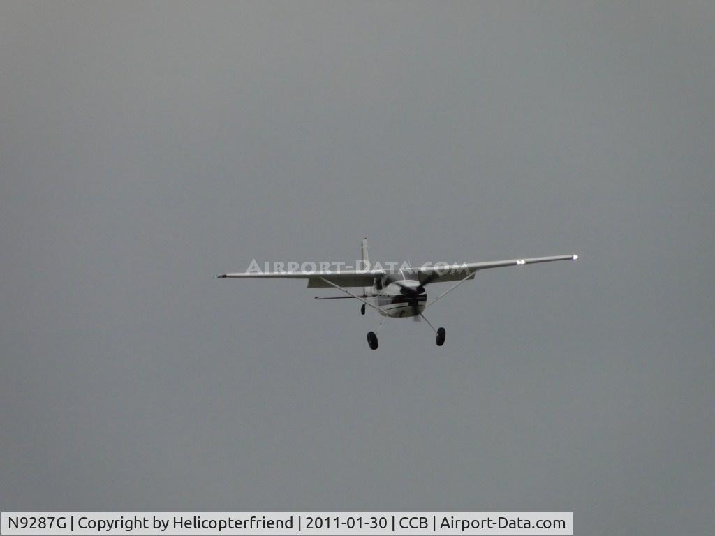 N9287G, 1971 Cessna 182P Skylane C/N 18260827, On final for runway 24 on a very overcast day