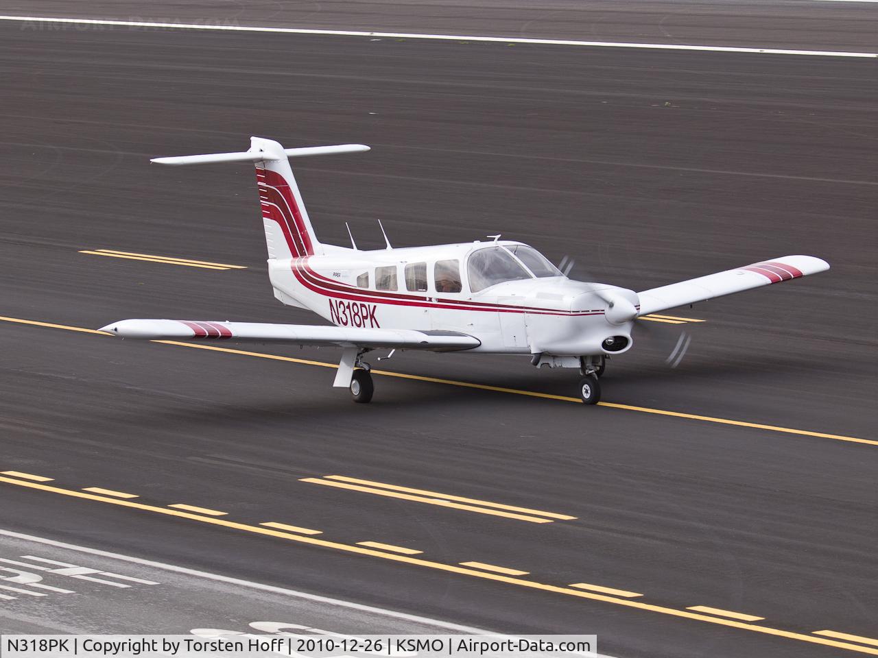 N318PK, 1978 Piper PA-32RT-300T Turbo Lance II C/N 32R-7887037, N318PK taxiing