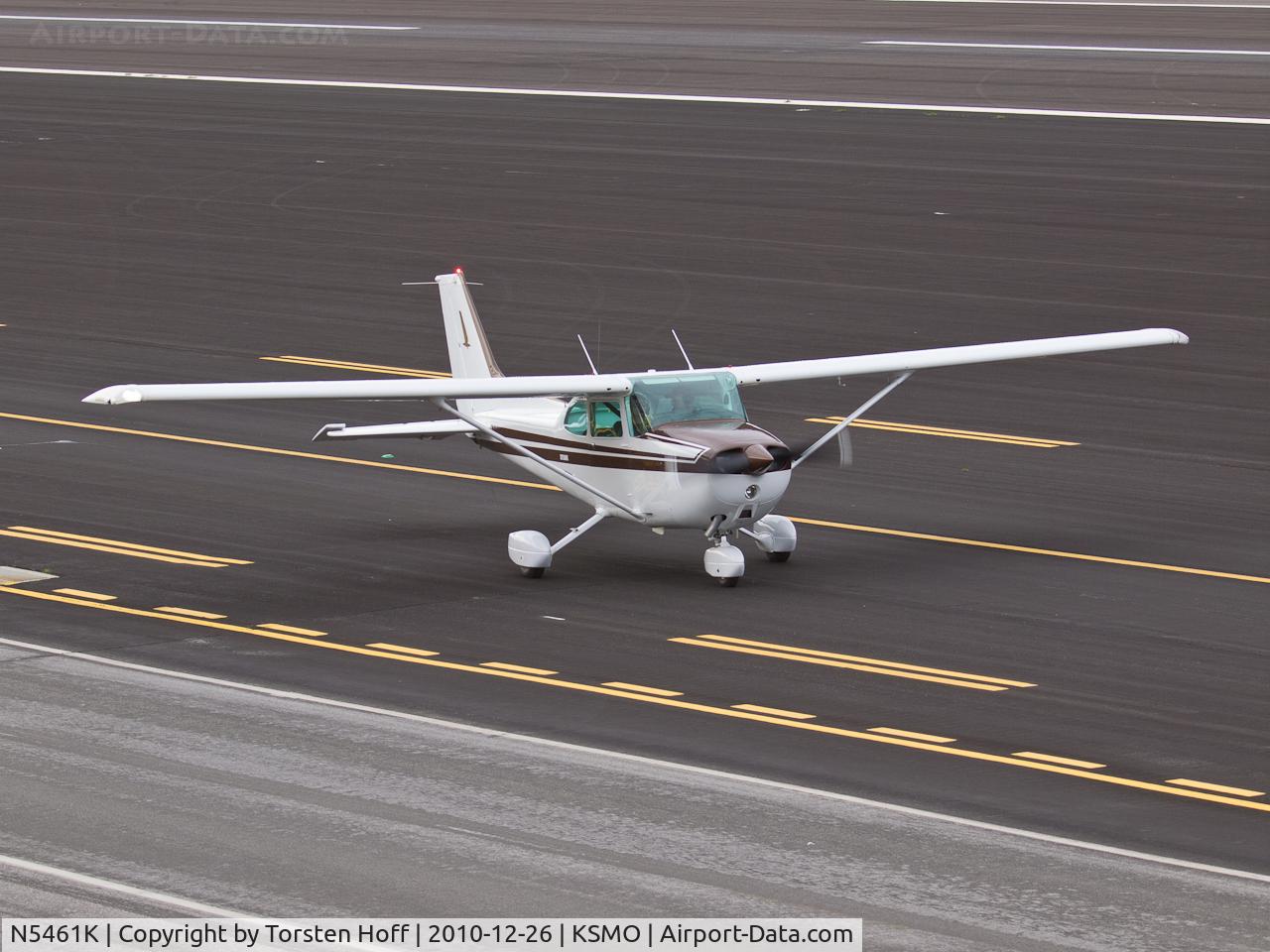 N5461K, 1980 Cessna 172P C/N 17274127, N5461K taxiing